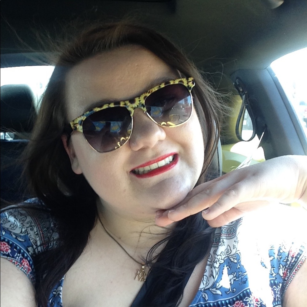 Meet your Posher, Hannah